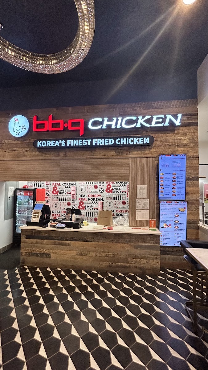 Bb.q Chicken Lotte Mart Sterling